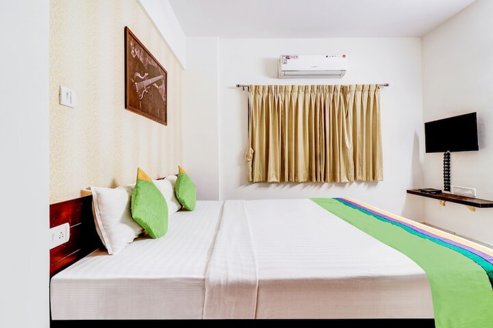 Room 8 of 38
