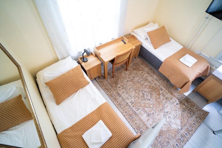 Room 14 of 38