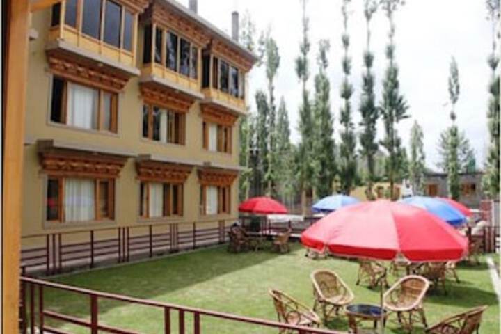 HOTEL LATSO