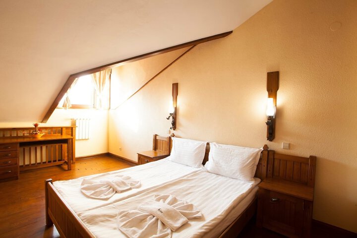 Room 8 of 41