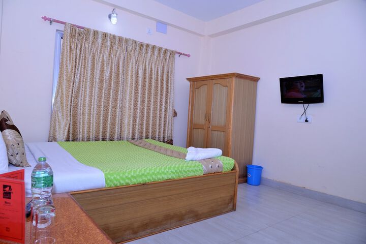 Room 6 of 24