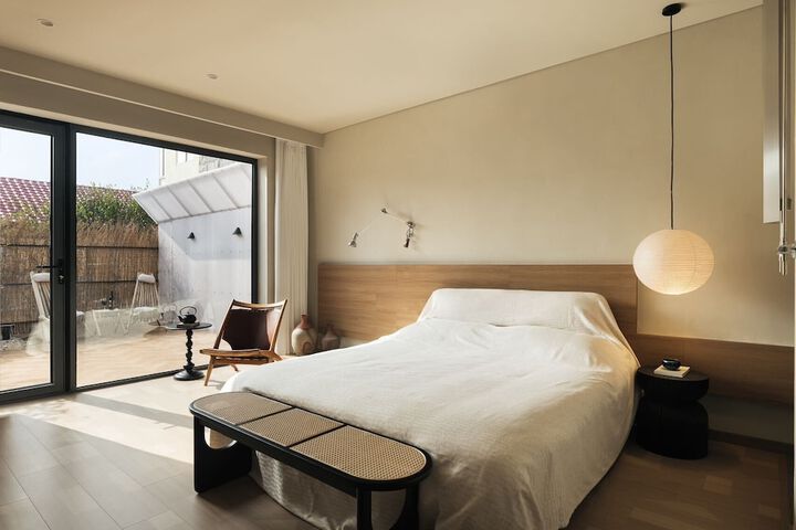 Room 38 of 158