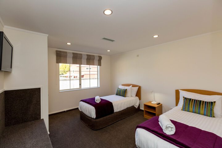 Room 13 of 35