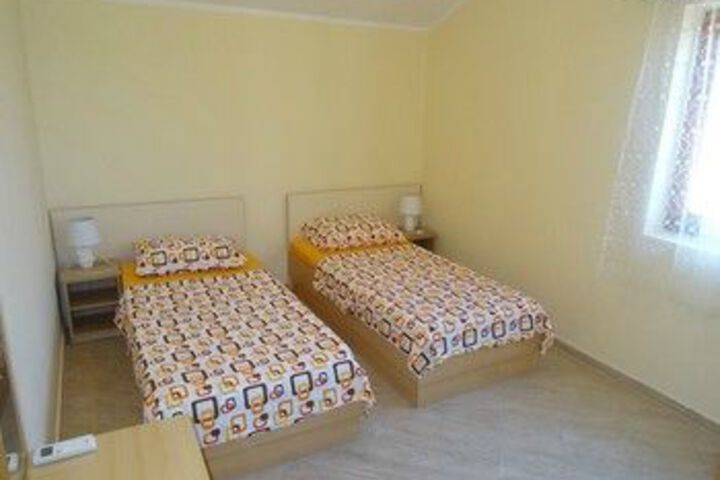 Room 12 of 45
