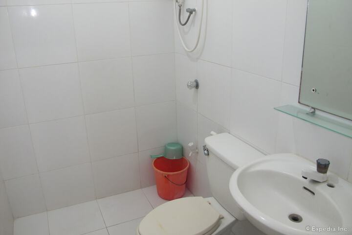 Room 35 of 65