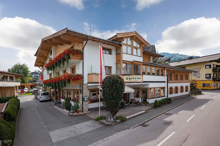 Hotel Theresia Garni in Sankt Johann in Tirol