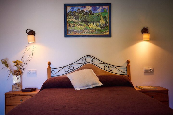 Room 2 of 32