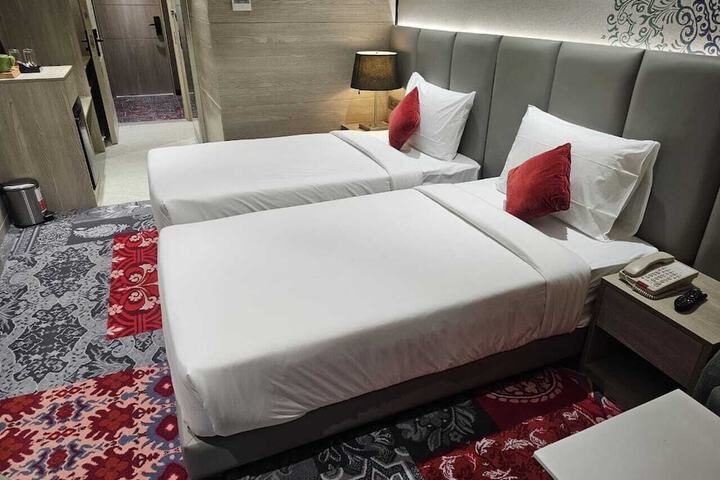 Room 8 of 26