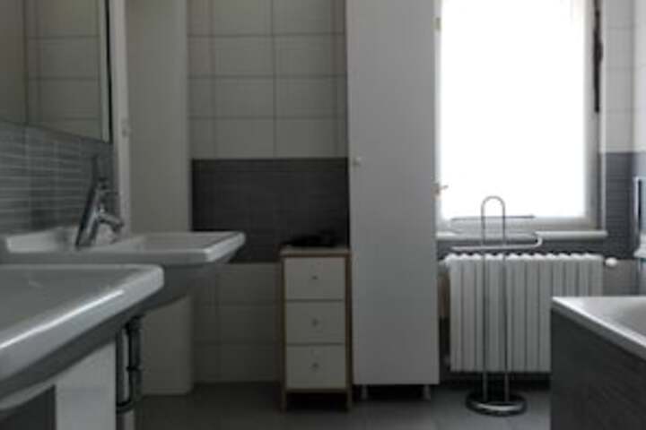 Room 229 of 324