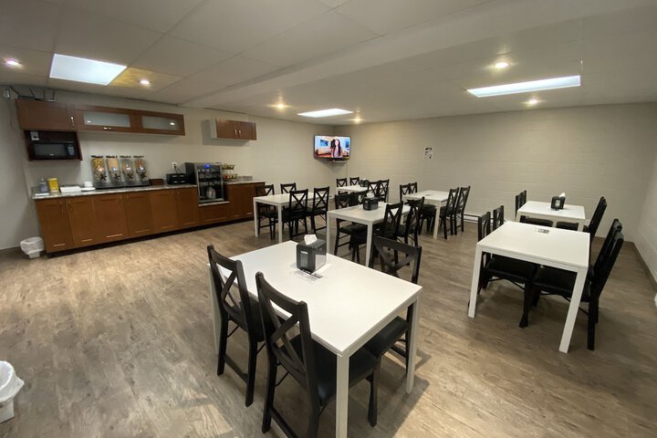 Breakfast/Coffee Service 29 of 32