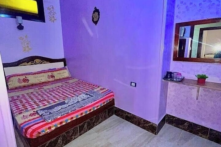 Room 5 of 19