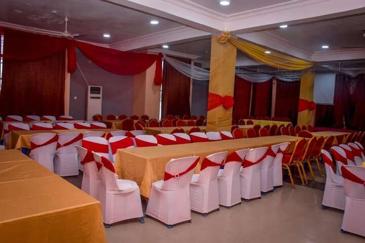 Ballroom/Hall 35 of 38