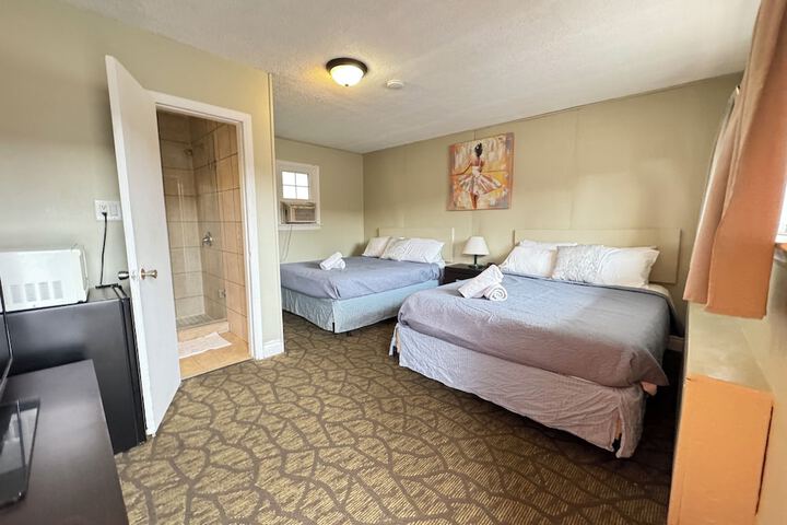 Room 3 of 23
