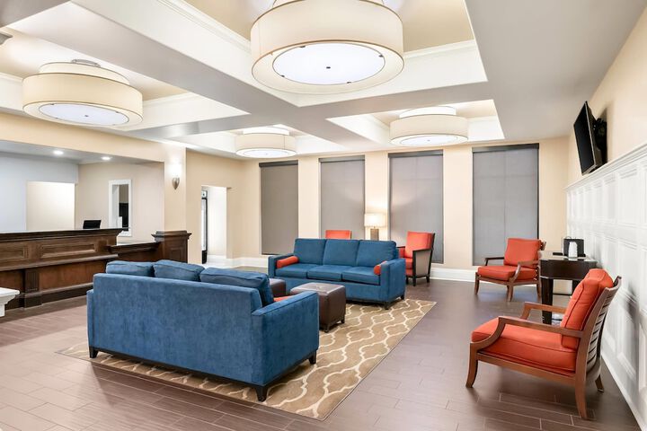 Entrance & Lobby
