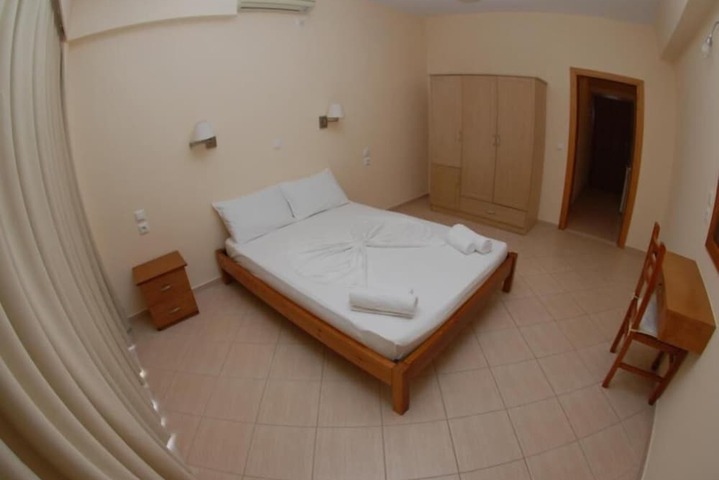 Room 18 of 35