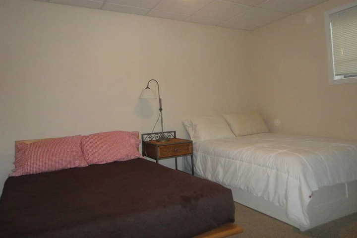 Room 4 of 12