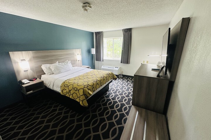 2 Queen Beds (4 of 11)