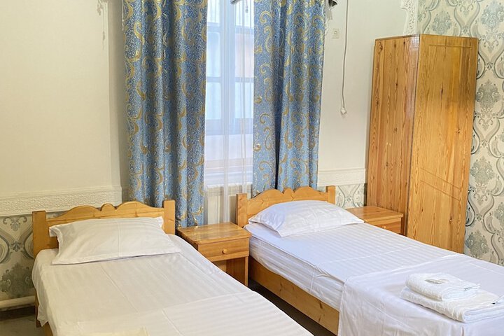 Room 5 of 14