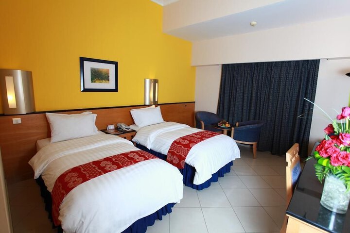 Room 6 of 20