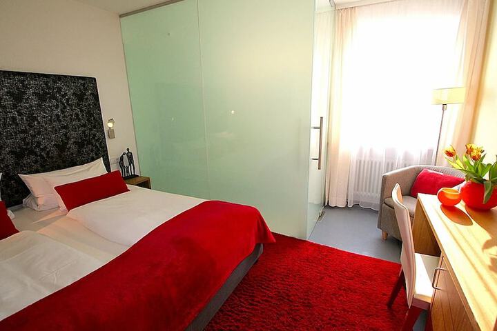 Room 10 of 51