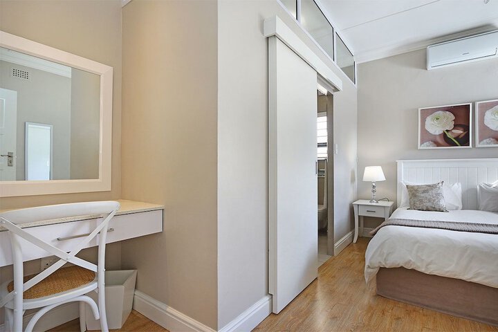Room 12 of 80