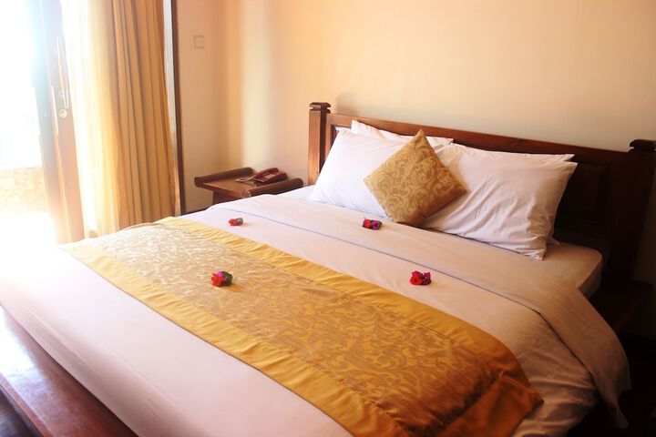 Room 4 of 82