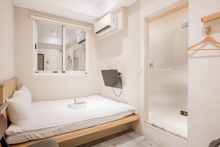 Room 40 of 99