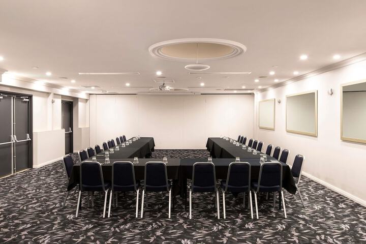 Business Center 93 of 104