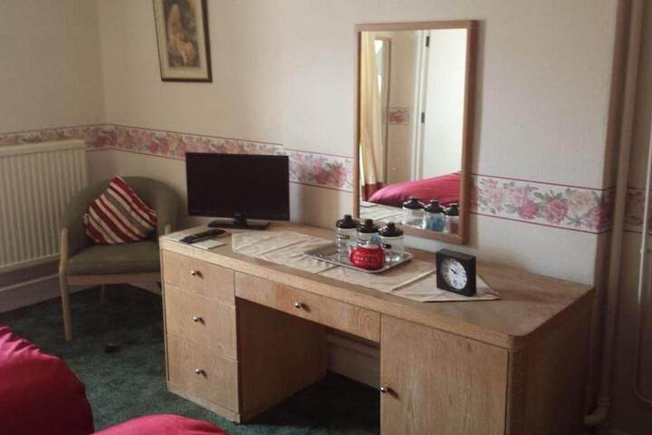Room 4 of 11