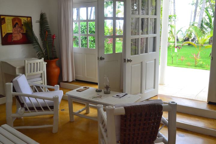 Room 9 of 79