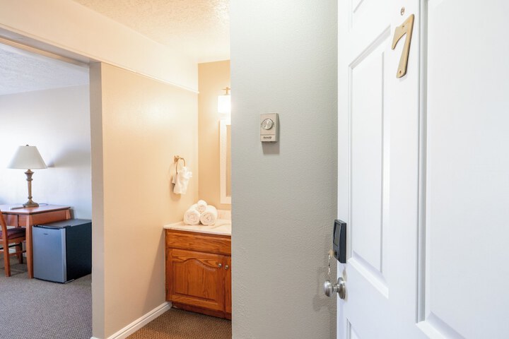 Room 65 of 113