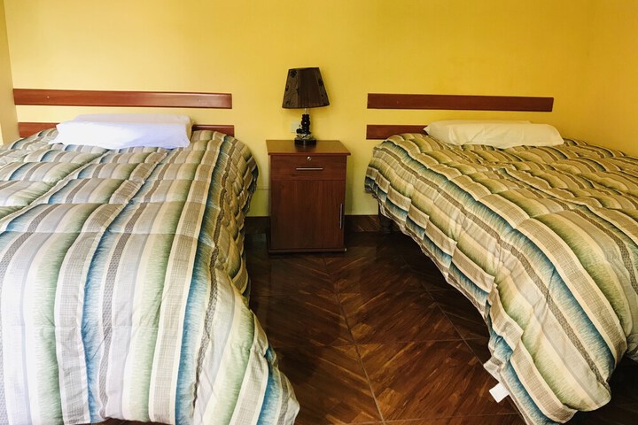 Room 11 of 24