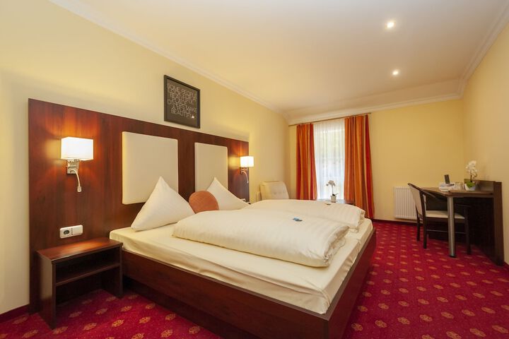 Room 30 of 72