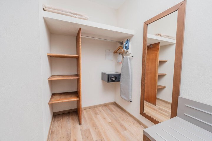 Room 20 of 67