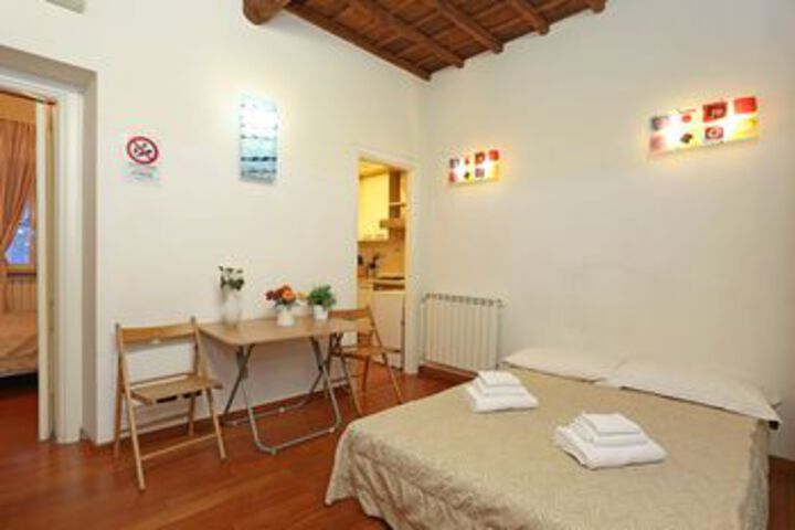Room 14 of 22