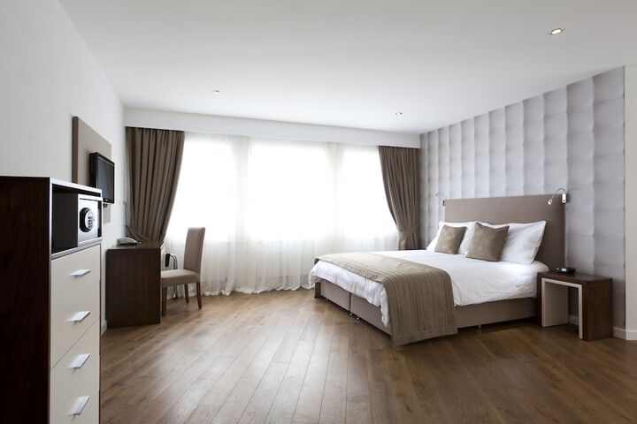 Room 15 of 56
