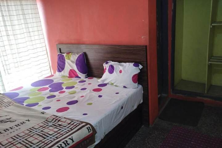 Room 14 of 27