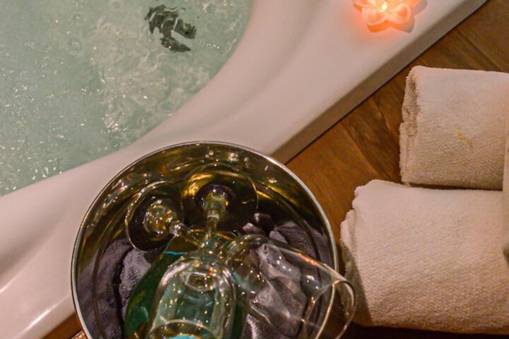 Hot Tub 45 of 47