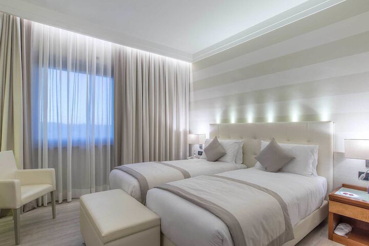 Room 48 of 173