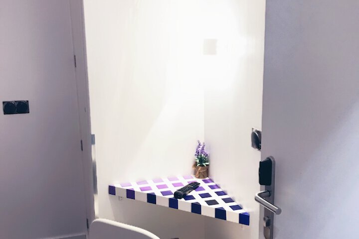 Room 7 of 20