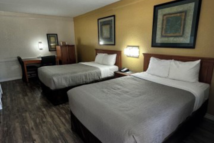 Room 11 of 19