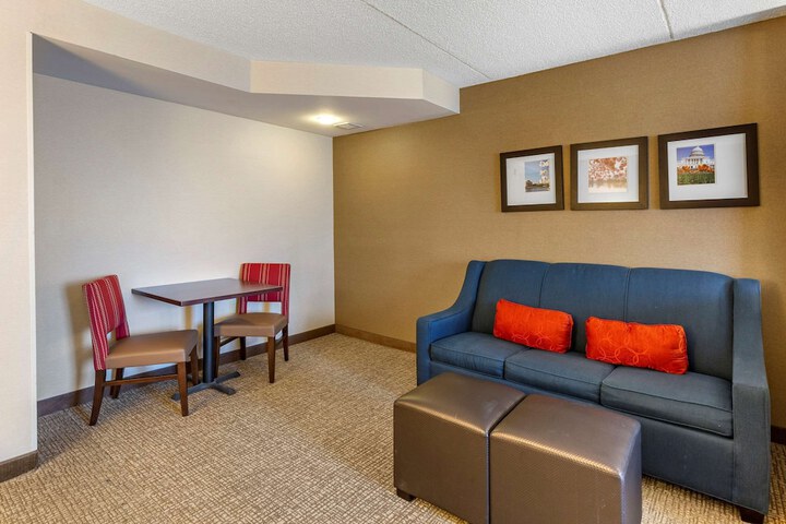 1 King Bed Suite (7 of 29)