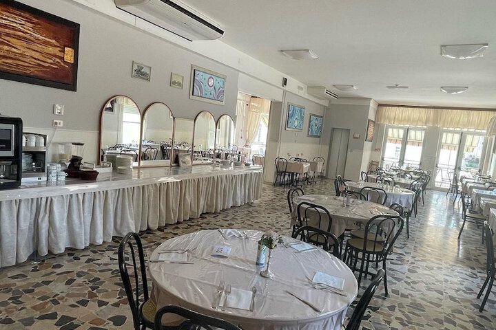 Hotel Interior 7 of 22