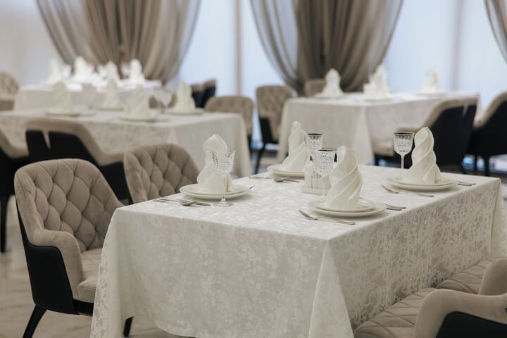 Dining 30 of 45
