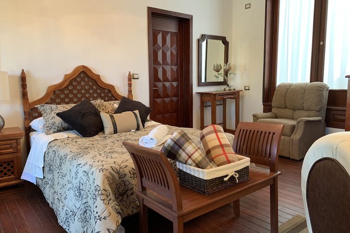 Room 19 of 230