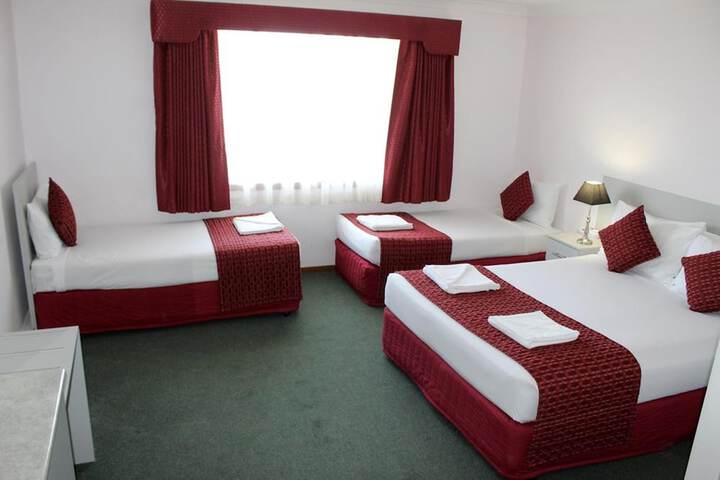 Room 6 of 31
