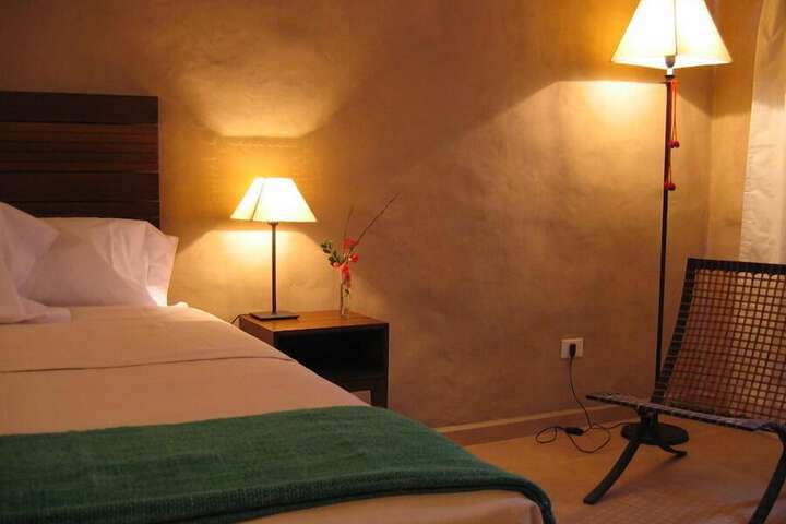 Room 4 of 42