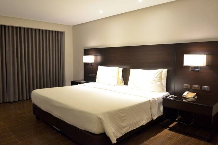 Room 8 of 68