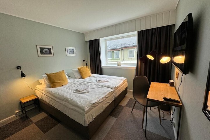 Room 4 of 22