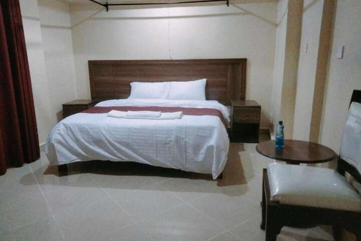 Room 5 of 14